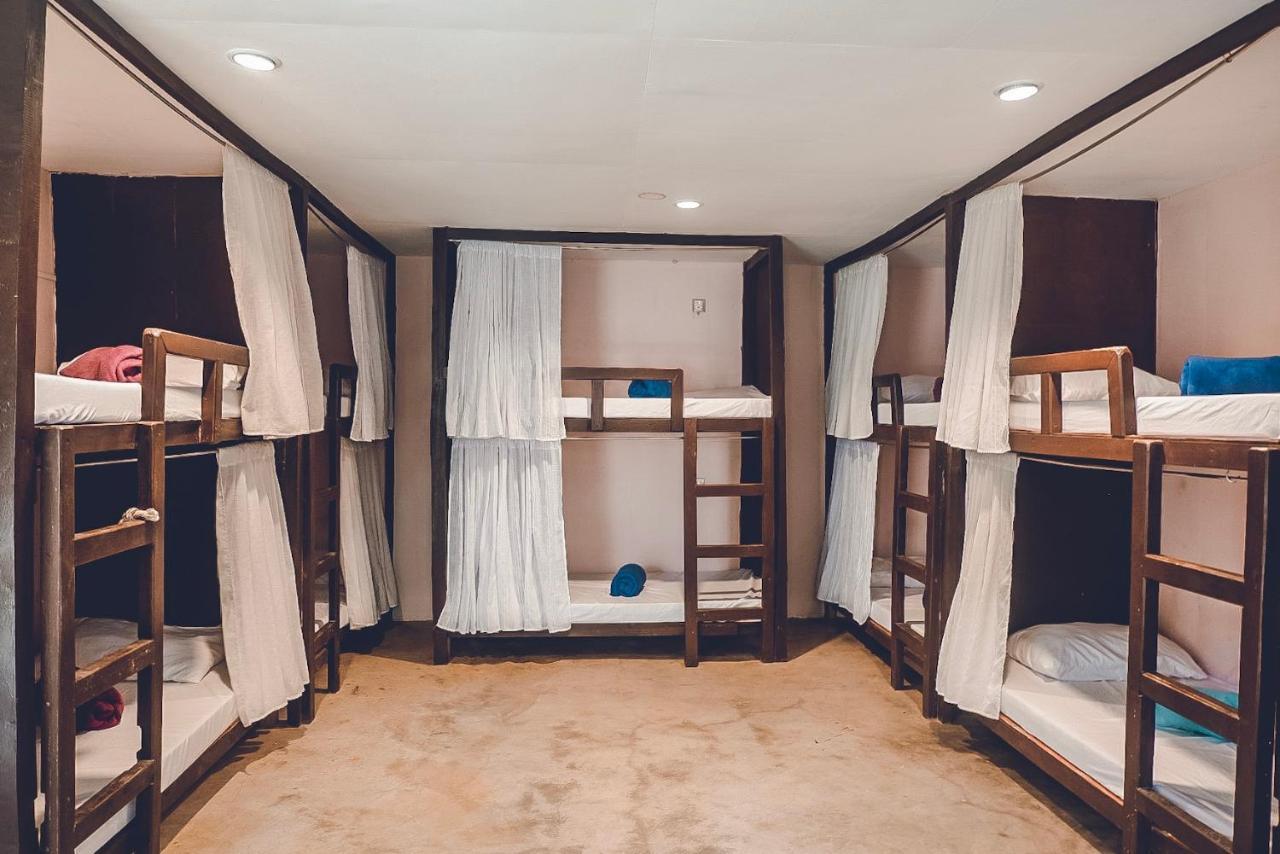 Coco Pod Siargao Hostel General Luna  Εξωτερικό φωτογραφία